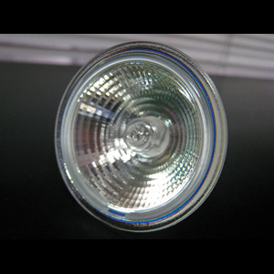 JDR110V50WUV/NK/H2/E11 岩崎電気(IWASAKI) 75W形 110V 外径(50mm) 消費電力(50W) ビーム角(10度) 口金(E11) 色温度(3000K、-) 全長(60mm) 点灯方向(-) 寿命(3000時間) アイ ダイクロクールハロゲンplus
