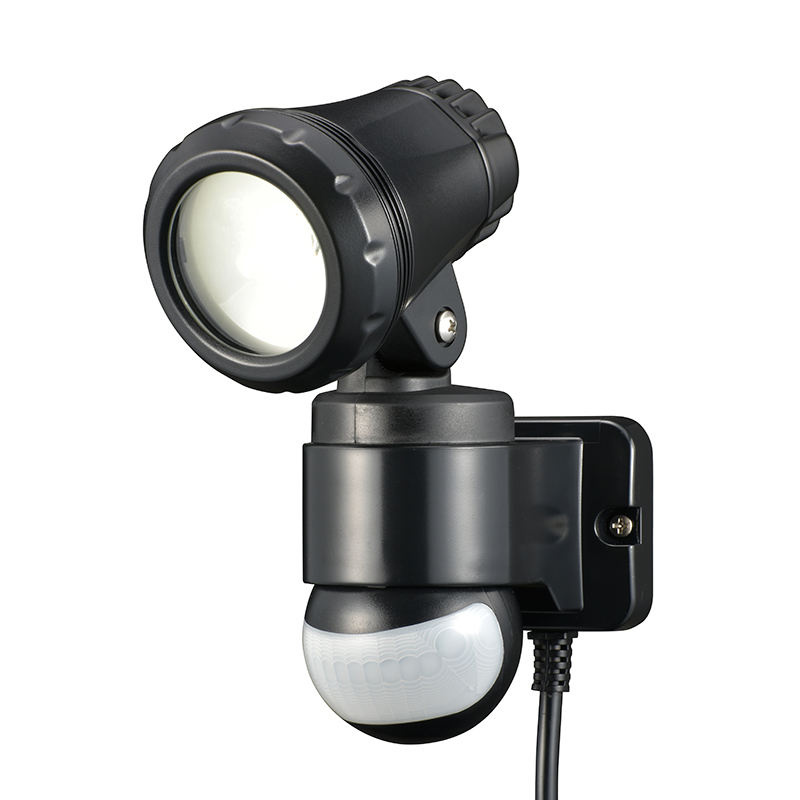 RF-LS650 || コンセント式LEDセンサーライト OHM 【1灯/650lm】 防滴仕様（IP44) AC100V/消費電力：約9.0Ｗ / センサー検知範囲：最長約8m最大約120° 点灯時間：5秒～15分調節可能/明るさ6段階調整 /付属品：リモコン /電源コード：1.8ｍ  (商品番号：07-8895) [ohm] の通販 ...